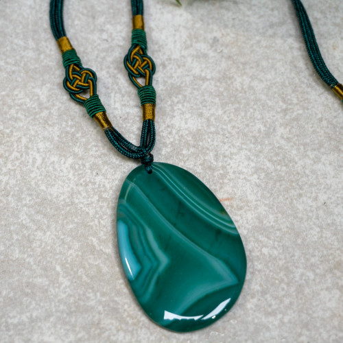 Randon Dyed Green Agate Polished Slice Necklace