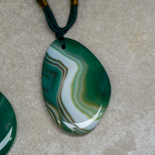 Randon Dyed Green Agate Polished Slice Necklace