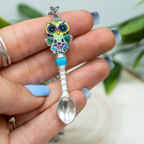 Dyed Howlite Owl Meditation Spoon #1
