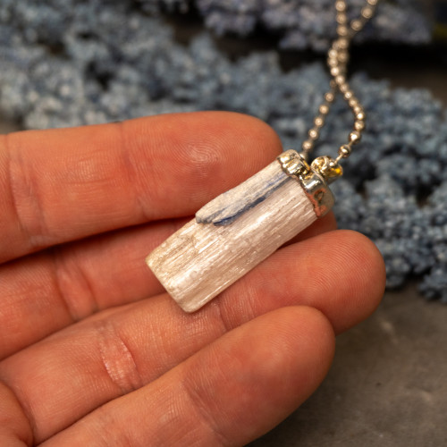 Selenite & Blue Kyanite Necklace Random