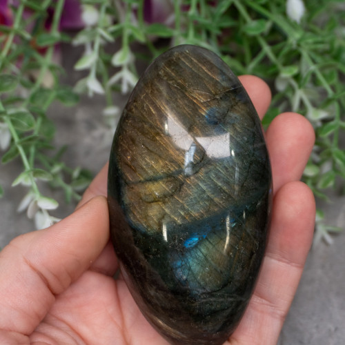 High Flash Labradorite Palmstone #9