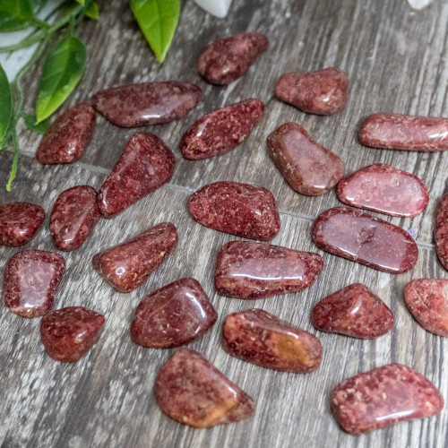 Red Wine Quartz Tumbled