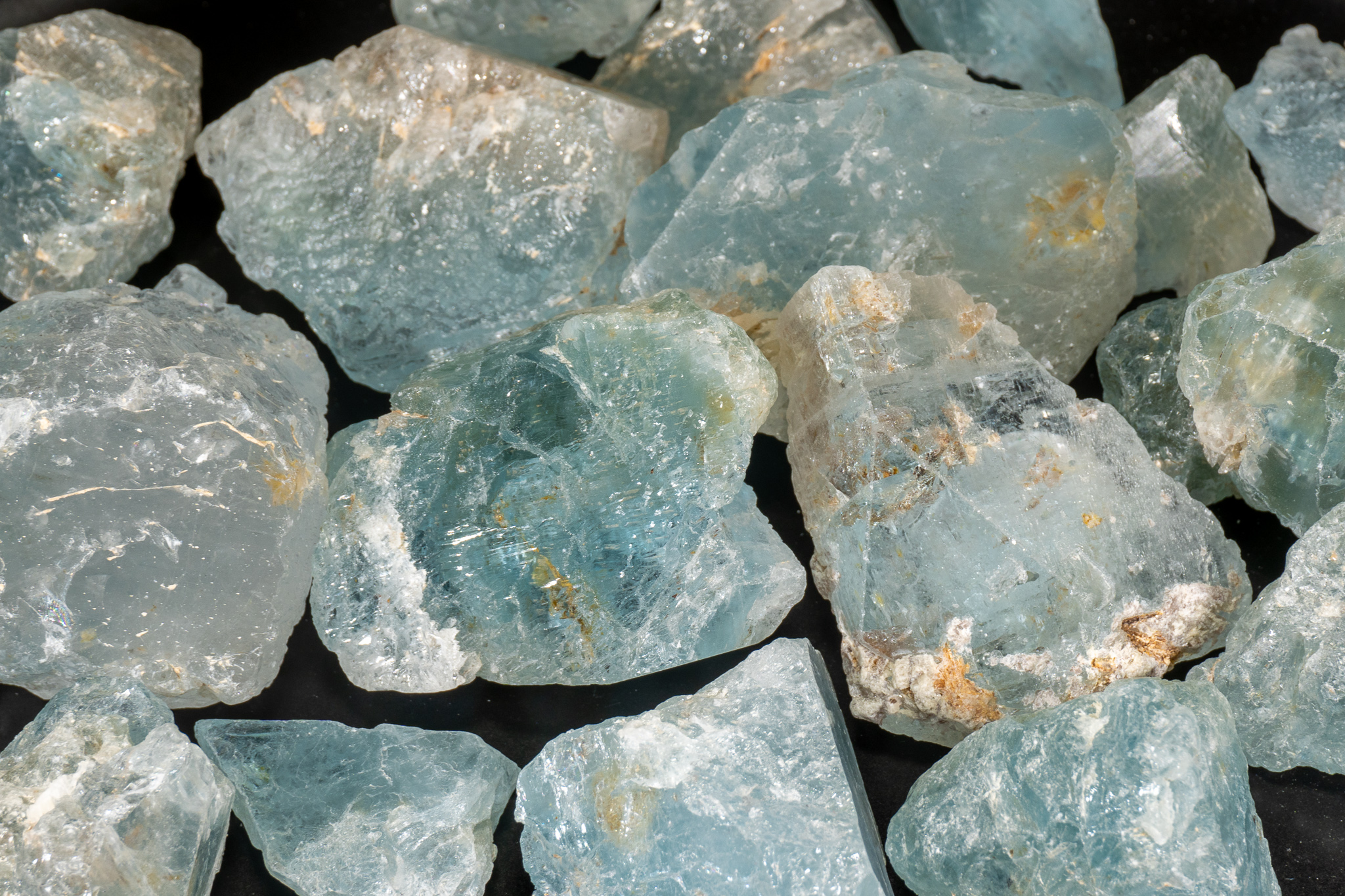 Blue Topaz Meanings and Crystal Properties - The Crystal Council