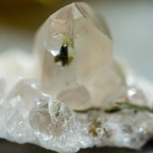 Quartz with Epidote Inclusions #1