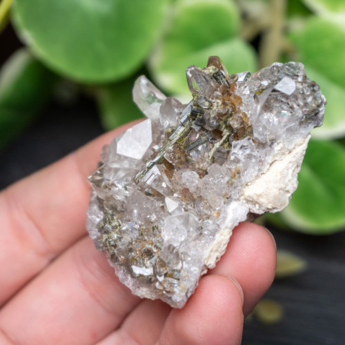 Quartz with Epidote Inclusions #2