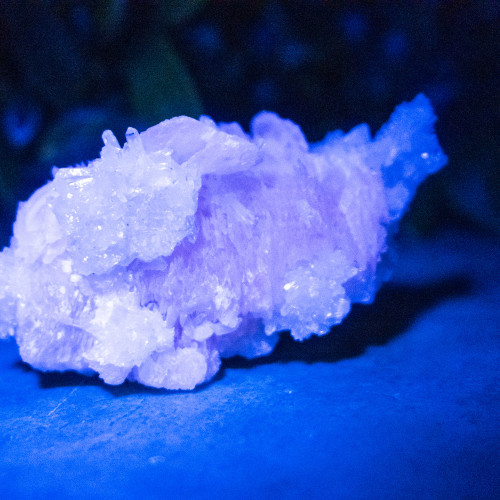 Mangano Calcite (UV Reactivte) #4