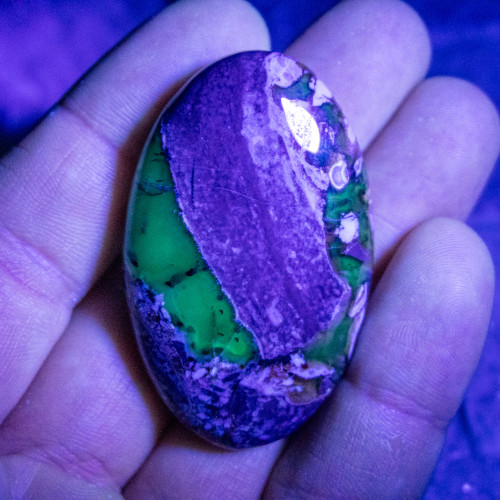 Volcano Agate (UV Reactive) Palmstone #19