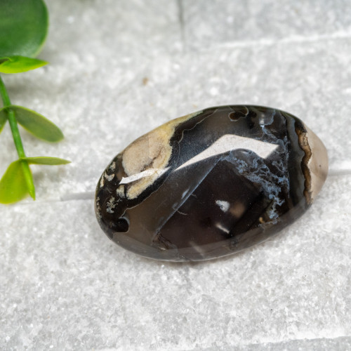 Volcano Agate (UV Reactive) Palmstone #18