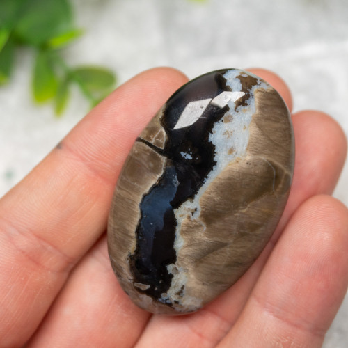 Volcano Agate (UV Reactive) Palmstone #15