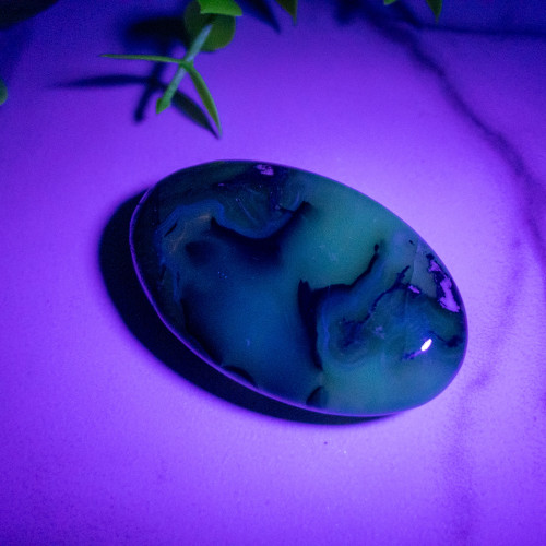 Volcano Agate (UV Reactive) Palmstone #7