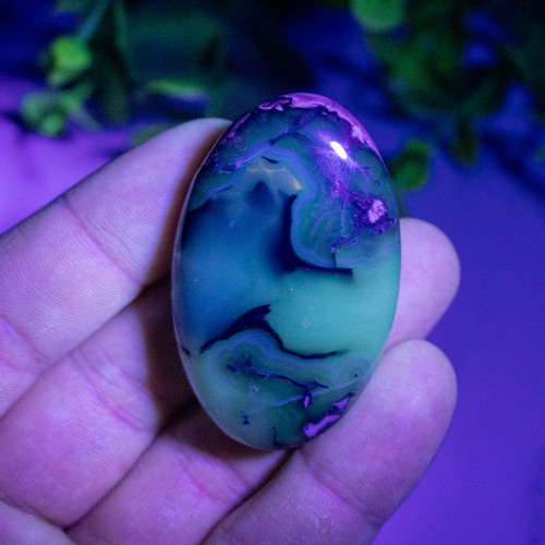 Volcano Agate (UV Reactive) Palmstone #7