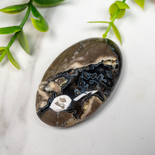 Volcano Agate (UV Reactive) Palmstone #6