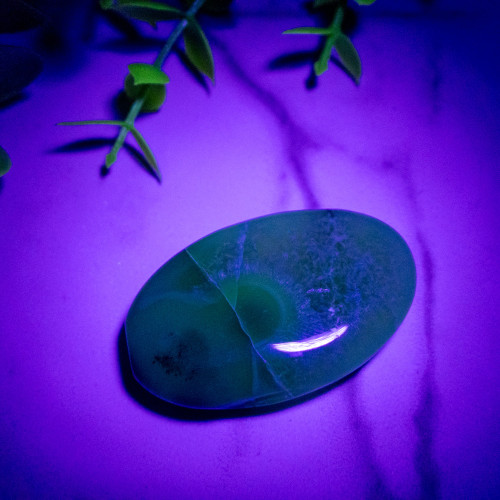 Volcano Agate (UV Reactive) Palmstone #4