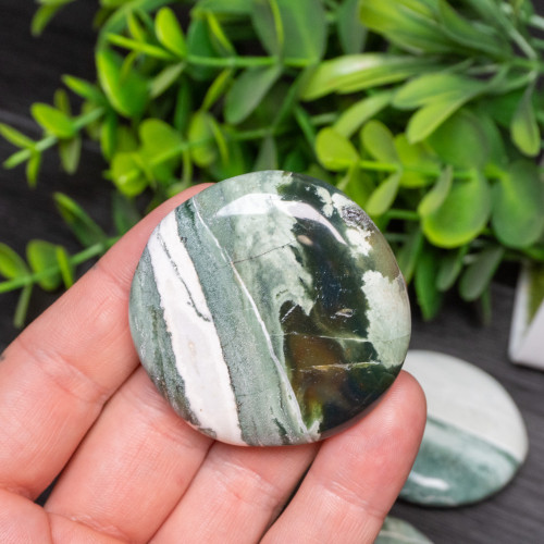 Green Sardonyx Palmstone