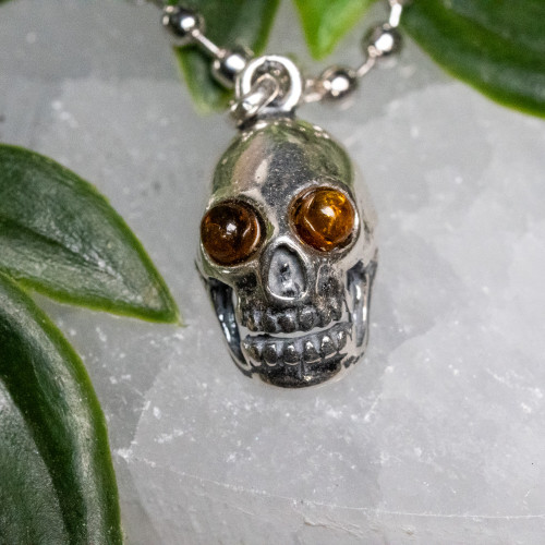 Baltic Amber Eyed Skull Silver Pendant