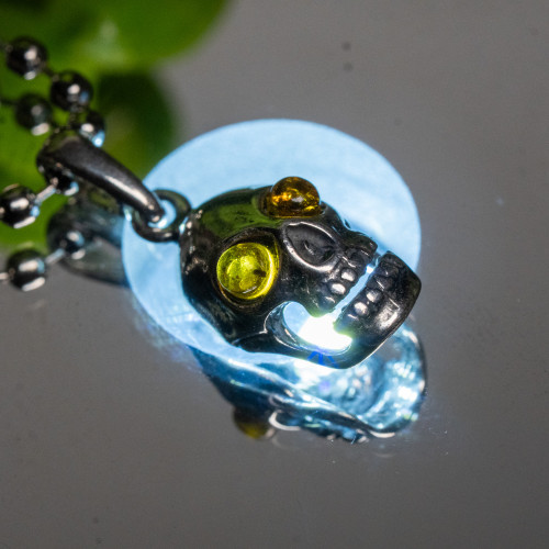 Baltic Amber Eyed Skull Silver Pendant