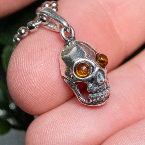 Baltic Amber Eyed Skull Silver Pendant