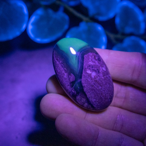 Volcano Agate Palmstone (UV Reactive) #15