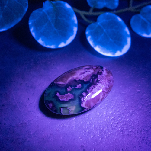 Volcano Agate Palmstone (UV Reactive) #14