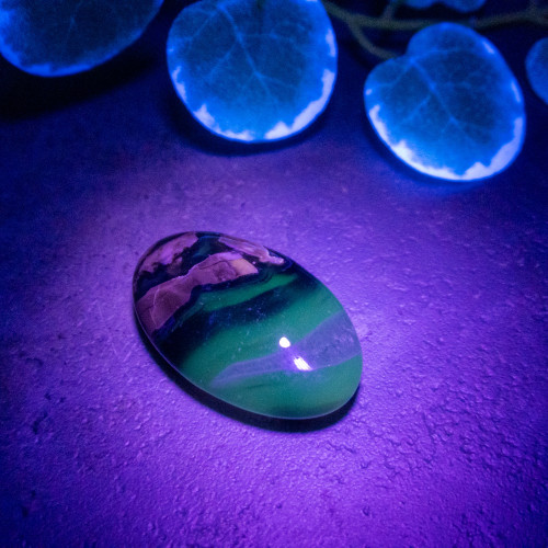 Volcano Agate Palmstone (UV Reactive) #12