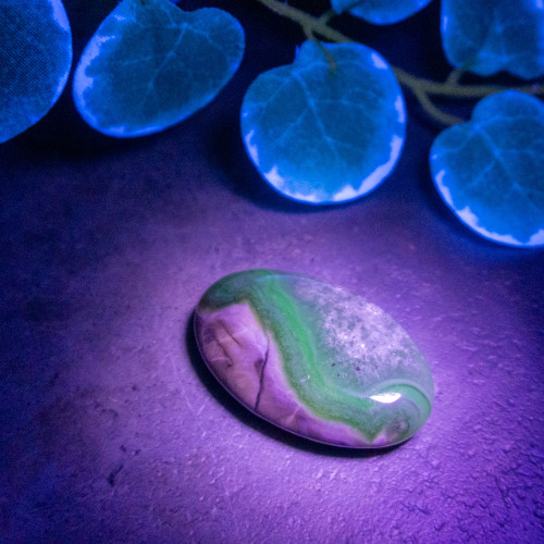 Volcano Agate Palmstone (UV Reactive) #8