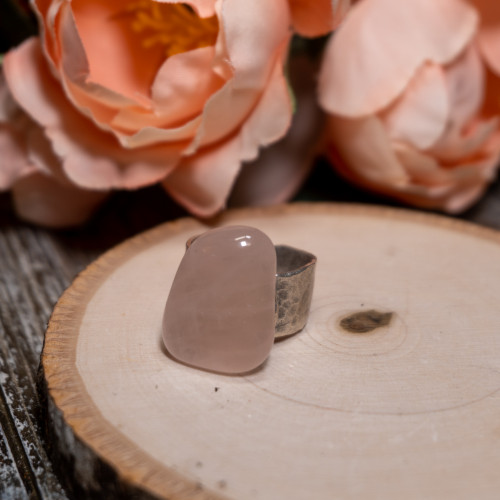 Polished Rose Quartz Ring (Adjustable)