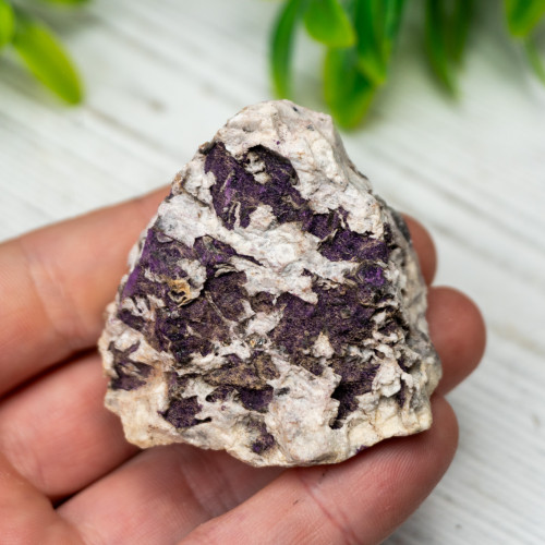 Purpurite on Quartz #8
