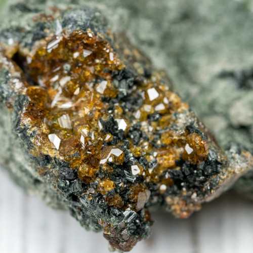 Topazolite on Actinolite #1