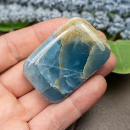 Blue Onyx Palmstone #7