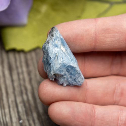 Pariba Kyanite (UV Reactive) #9