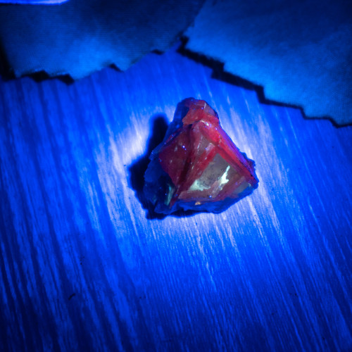 Pariba Kyanite (UV Reactive) #8