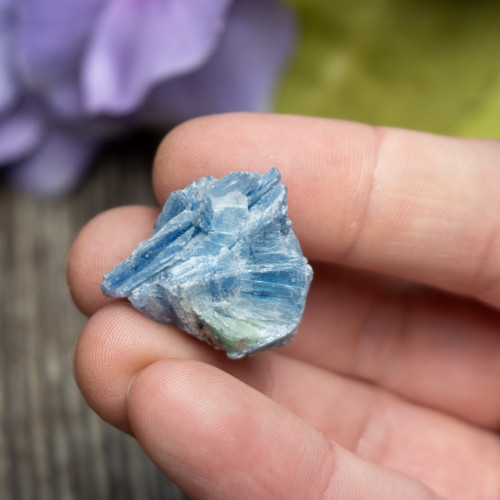 Pariba Kyanite (UV Reactive) #8