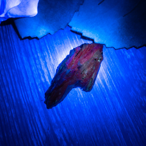 Pariba Kyanite (UV Reactive) #5