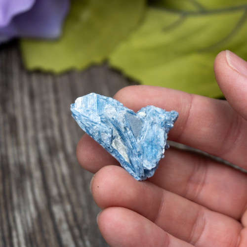 Pariba Kyanite (UV Reactive) #1