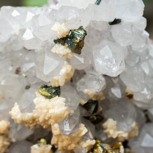 Chalcopyrite on Quartz with Dolomite #2
